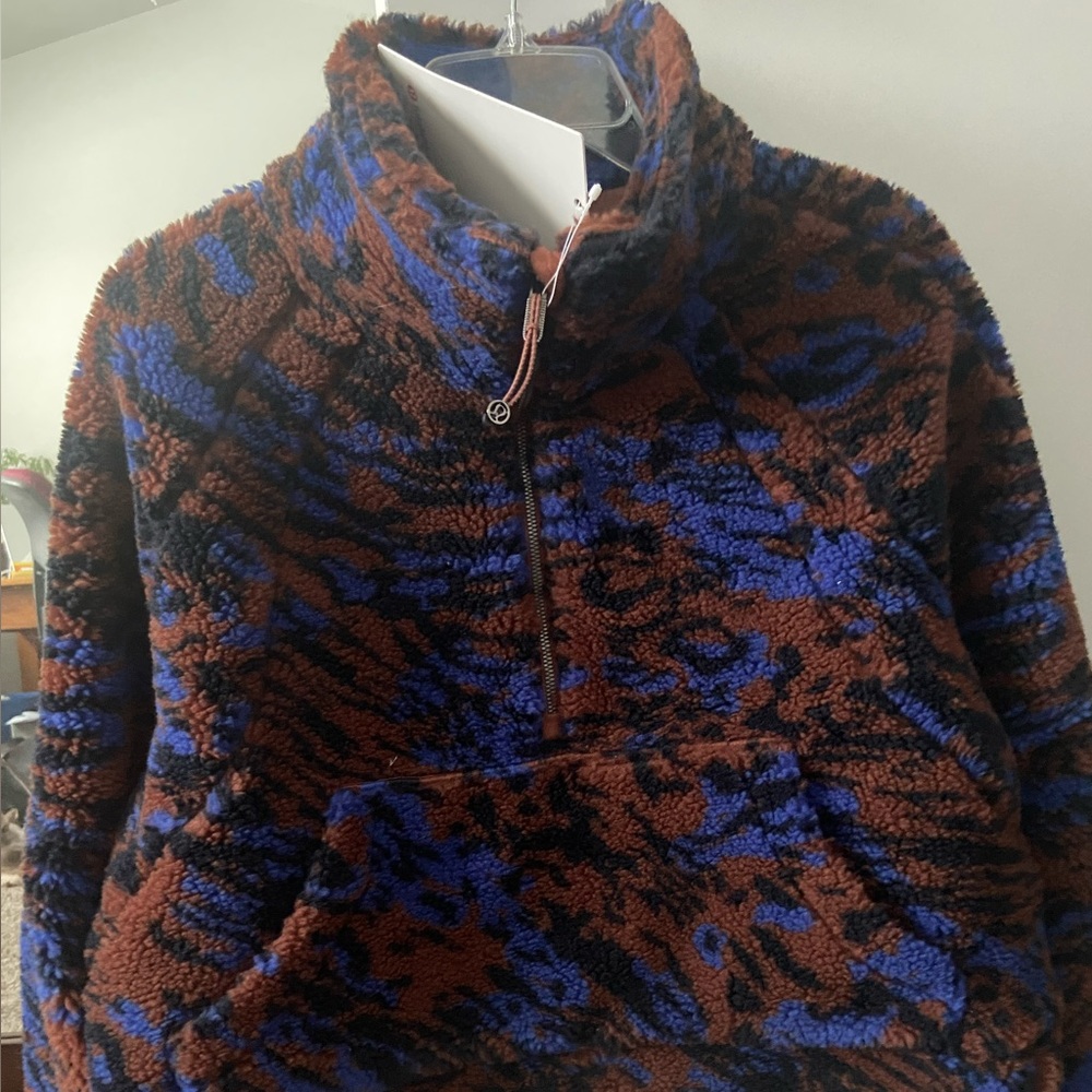 NWT Lululemon pullover jacket